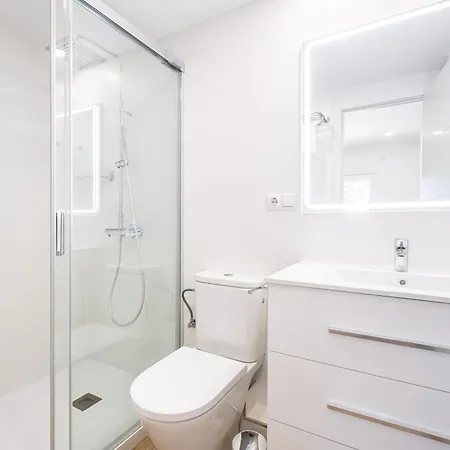 Elixir First Line Apartment *
